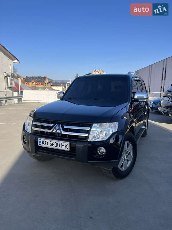 Позашляховик / Кросовер Mitsubishi Pajero Wagon 2008 в Мукачевому
