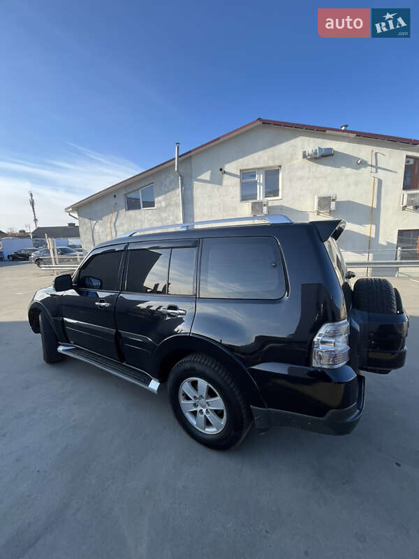 Позашляховик / Кросовер Mitsubishi Pajero Wagon 2008 в Мукачевому