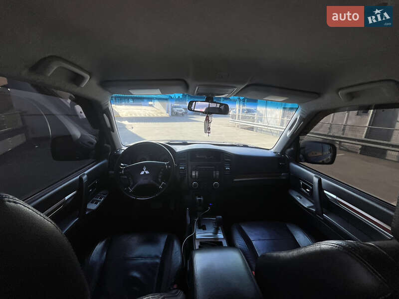 Позашляховик / Кросовер Mitsubishi Pajero Wagon 2008 в Мукачевому