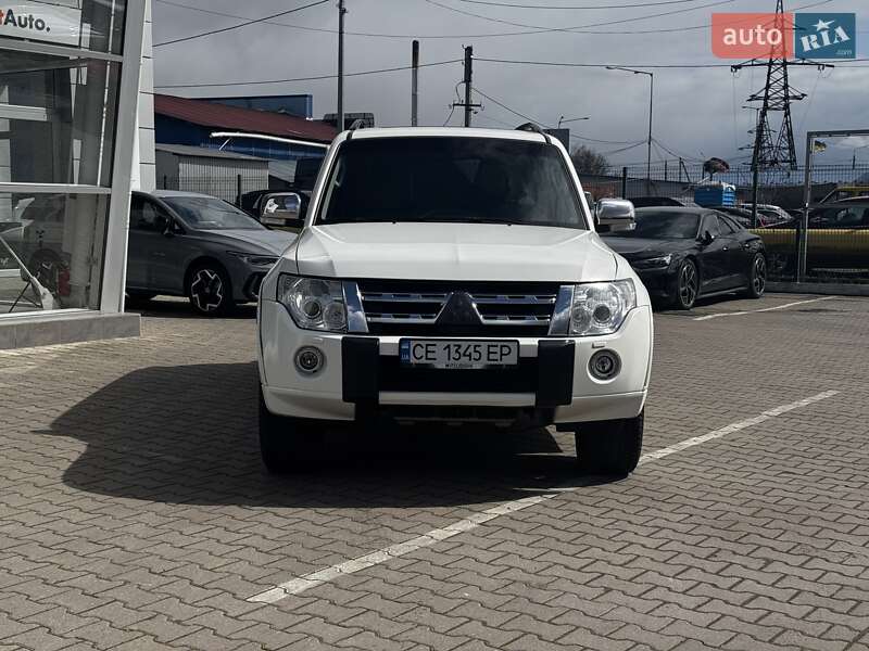 Mitsubishi Pajero Wagon 2010