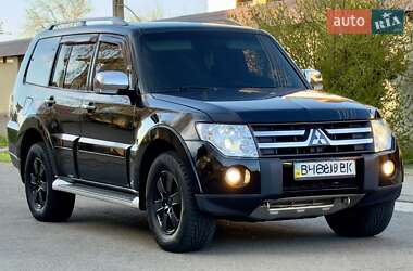 Внедорожник / Кроссовер Mitsubishi Pajero Wagon 2007 в 