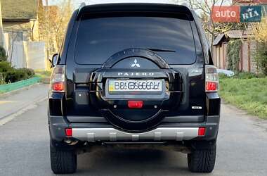 Внедорожник / Кроссовер Mitsubishi Pajero Wagon 2007 в 