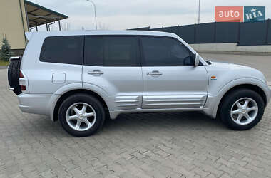 Позашляховик / Кросовер Mitsubishi Pajero Wagon 2002 в 