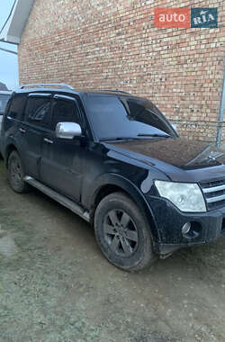 Внедорожник / Кроссовер Mitsubishi Pajero Wagon 2007 в 