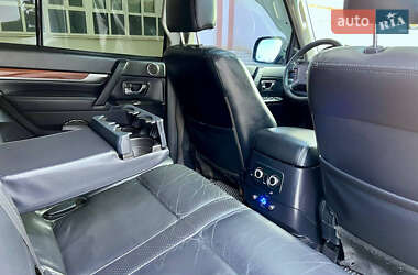 Внедорожник / Кроссовер Mitsubishi Pajero Wagon 2008 в 