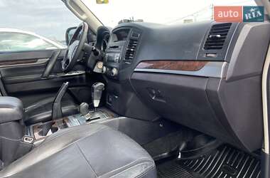 Внедорожник / Кроссовер Mitsubishi Pajero Wagon 2009 в 