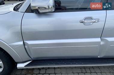 Внедорожник / Кроссовер Mitsubishi Pajero Wagon 2009 в 