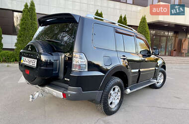 Внедорожник / Кроссовер Mitsubishi Pajero Wagon 2007 в 