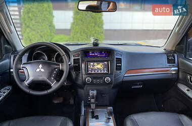 Внедорожник / Кроссовер Mitsubishi Pajero Wagon 2007 в 