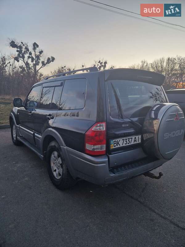 Внедорожник / Кроссовер Mitsubishi Pajero Wagon 2006 в Ровно