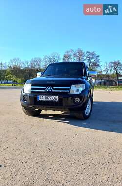 Внедорожник / Кроссовер Mitsubishi Pajero Wagon 2008 в 