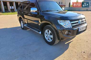 Внедорожник / Кроссовер Mitsubishi Pajero Wagon 2008 в 