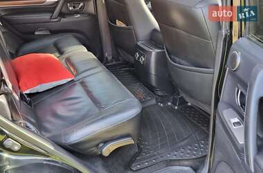 Внедорожник / Кроссовер Mitsubishi Pajero Wagon 2010 в 