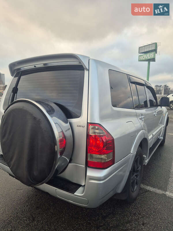 Позашляховик / Кросовер Mitsubishi Pajero Wagon 2006 в Києві