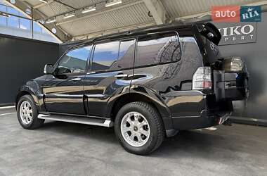 Внедорожник / Кроссовер Mitsubishi Pajero Wagon 2012 в 
