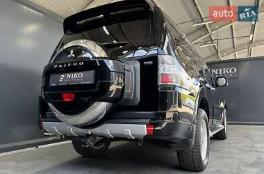 Внедорожник / Кроссовер Mitsubishi Pajero Wagon 2012 в 