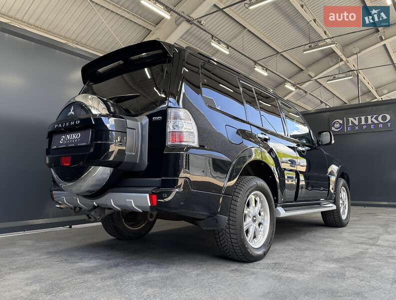 Внедорожник / Кроссовер Mitsubishi Pajero Wagon 2012 в Киеве
