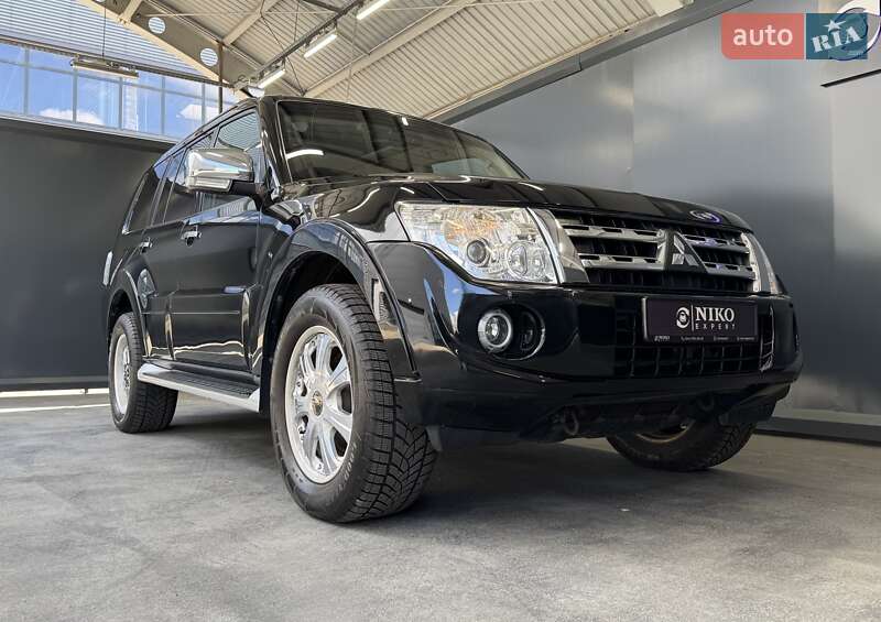 Внедорожник / Кроссовер Mitsubishi Pajero Wagon 2012 в Киеве