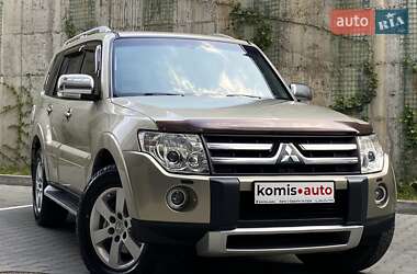 Позашляховик / Кросовер Mitsubishi Pajero Wagon 2007 в 