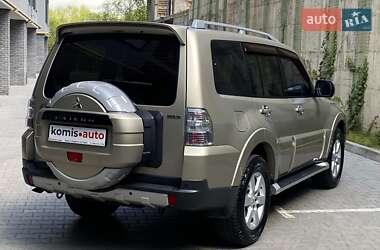 Позашляховик / Кросовер Mitsubishi Pajero Wagon 2007 в 