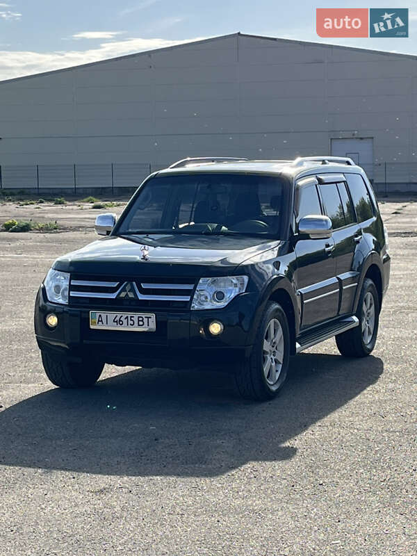 Внедорожник / Кроссовер Mitsubishi Pajero Wagon 2008 в 