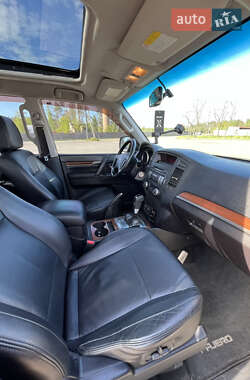 Внедорожник / Кроссовер Mitsubishi Pajero Wagon 2008 в 