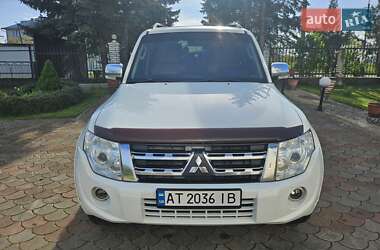 Внедорожник / Кроссовер Mitsubishi Pajero Wagon 2013 в 