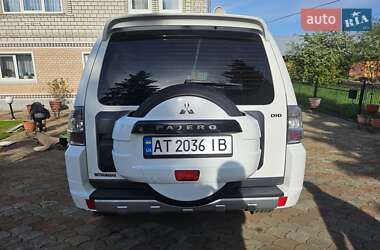Внедорожник / Кроссовер Mitsubishi Pajero Wagon 2013 в 