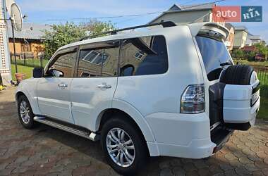 Внедорожник / Кроссовер Mitsubishi Pajero Wagon 2013 в 