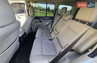 Внедорожник / Кроссовер Mitsubishi Pajero Wagon 2013 в 
