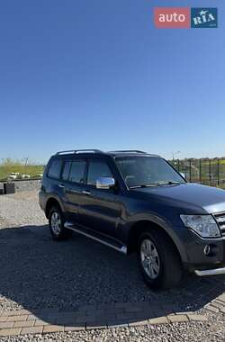 Внедорожник / Кроссовер Mitsubishi Pajero Wagon 2008 в 