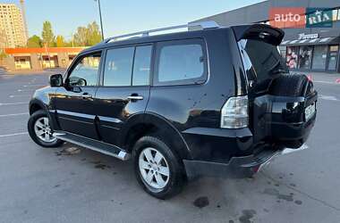 Позашляховик / Кросовер Mitsubishi Pajero Wagon 2007 в 