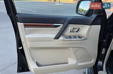 Позашляховик / Кросовер Mitsubishi Pajero Wagon 2007 в 