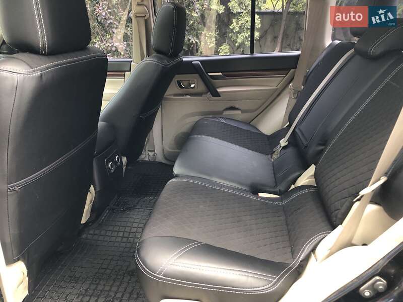 Внедорожник / Кроссовер Mitsubishi Pajero Wagon 2007 в Киеве фото 11 Внедорожник / Кроссовер Mitsubishi Pajero Wagon 2007 в Киеве