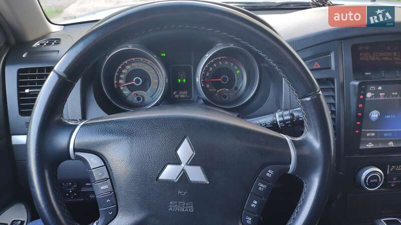 Внедорожник / Кроссовер Mitsubishi Pajero Wagon 2008 в Киеве