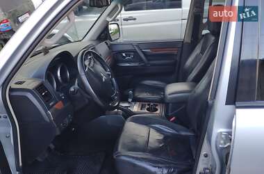 Позашляховик / Кросовер Mitsubishi Pajero Wagon 2008 в 