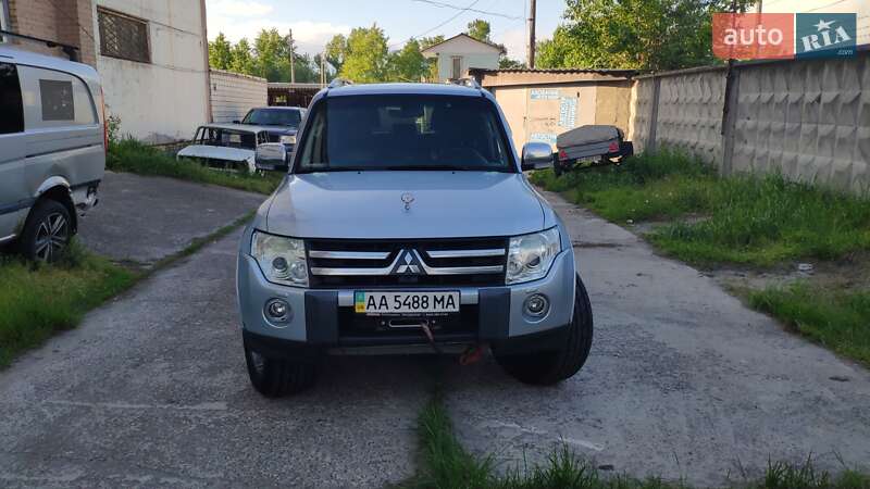 Внедорожник / Кроссовер Mitsubishi Pajero Wagon 2008 в Киеве