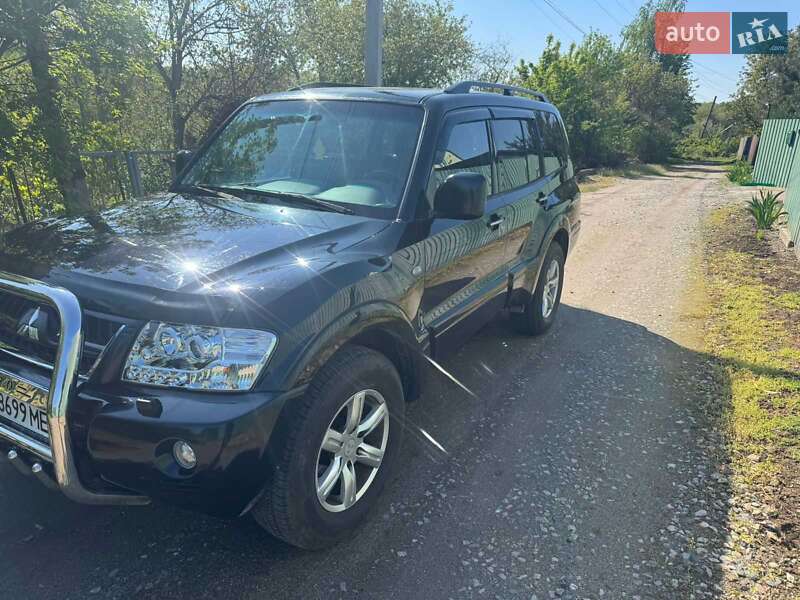 Внедорожник / Кроссовер Mitsubishi Pajero Wagon 2006 в Харькове