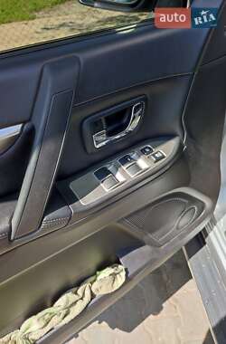 Позашляховик / Кросовер Mitsubishi Pajero Wagon 2011 в 