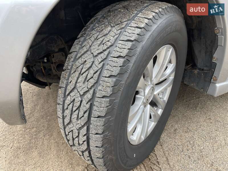 Внедорожник / Кроссовер Mitsubishi Pajero Wagon 2004 в Николаеве