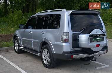Позашляховик / Кросовер Mitsubishi Pajero Wagon 2008 в 