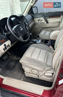 Внедорожник / Кроссовер Mitsubishi Pajero Wagon 2007 в 