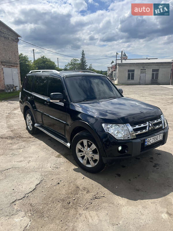Позашляховик / Кросовер Mitsubishi Pajero Wagon 2007 в 