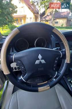 Внедорожник / Кроссовер Mitsubishi Pajero Wagon 2008 в 