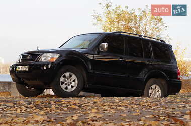 Внедорожник / Кроссовер Mitsubishi Pajero Wagon 2005 в 