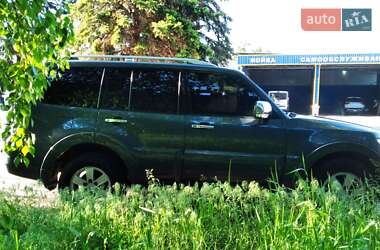 Внедорожник / Кроссовер Mitsubishi Pajero Wagon 2007 в 