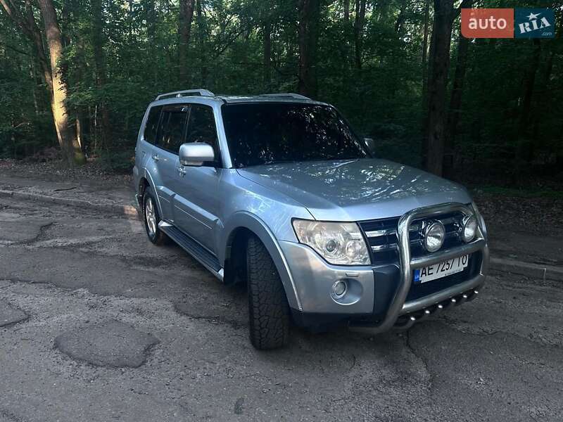 Позашляховик / Кросовер Mitsubishi Pajero Wagon 2007 в Павлограді