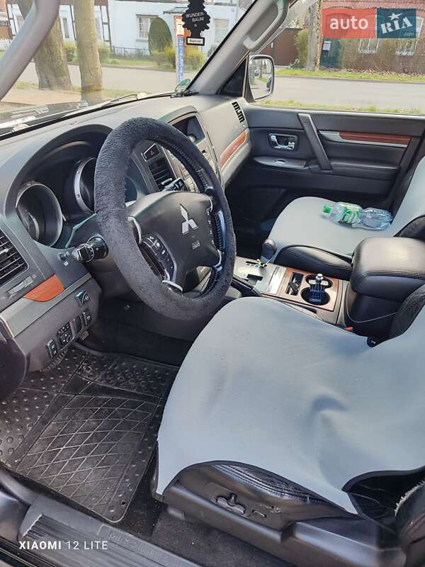 Внедорожник / Кроссовер Mitsubishi Pajero Wagon 2007 в Рокитном