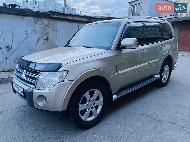 Mitsubishi Pajero Wagon 2008