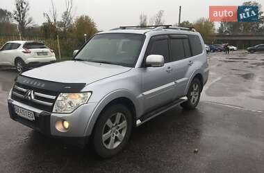 Внедорожник / Кроссовер Mitsubishi Pajero Wagon 2008 в 